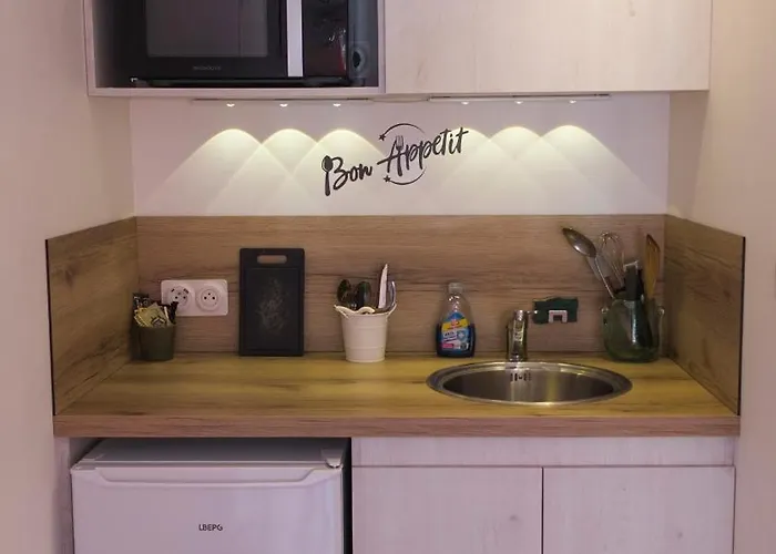 Prive Avec Entree Independante Saint-Raphaël